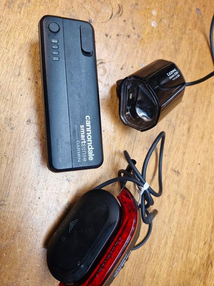 Cannondale Smartsense compleet, Fietsen en Brommers, Fietsaccessoires | Fietsverlichting, Zo goed als nieuw, Accu, Ophalen of Verzenden