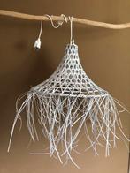 Mooie witte rotan hanglamp, Ophalen, Zo goed als nieuw, Minder dan 50 cm