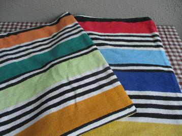 Twee Grote Vintage Badlakens / Handdoeken Retro beschikbaar voor biedingen