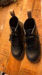 Dr martens vegan, Ophalen of Verzenden, Zo goed als nieuw, Zwart