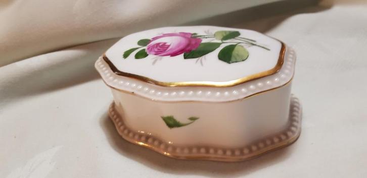 Porselein dekselschaaltje 13 x 5 cm, Antiek en Kunst, Antiek | Porselein, Verzenden