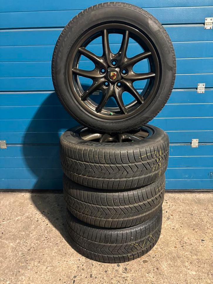 Originele Porsche Cayenne Turbo 19 inch set met Winterbanden, Auto-onderdelen, Banden en Velgen, Banden en Velgen, Winterbanden