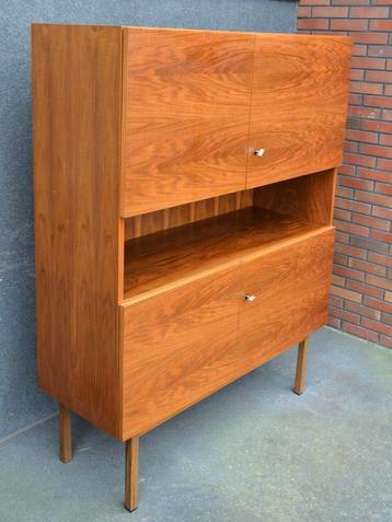 Vintage kast buffetkast beschikbaar voor biedingen
