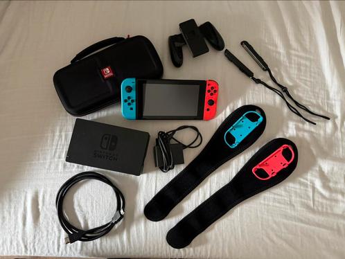 Nintendo Switch met accessoires, Spelcomputers en Games, Spelcomputers | Nintendo Switch, Zo goed als nieuw, Switch 2019 Upgrade
