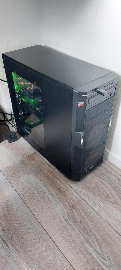 Game PC volledig compleet, Computers en Software, Desktop Pc's, Zo goed als nieuw, Ophalen
