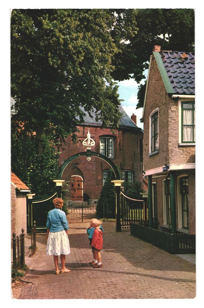 944550	Grouw	Friesland	 Poarte	Nette oude kaart Onbeschreven, Verzamelen, Ansichtkaarten | Nederland, Ongelopen, Friesland, 1960 tot 1980