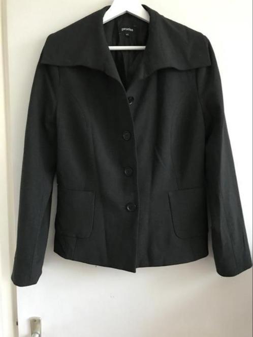 Kort zwart jasje merk Promiss maat 40, Kleding | Dames, Jasjes, Kostuums en Pakken, Zo goed als nieuw, Jasje, Maat 38/40 (M), Zwart