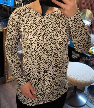 Nieuwe nette zomer blouse beschikbaar voor biedingen