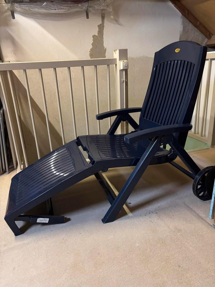 Ligbed Hartmann Prestige mèt nieuw kussen., Tuin en Terras, Ligbedden, Zo goed als nieuw, Kunststof, Inklapbaar, Verstelbaar, Verrijdbaar