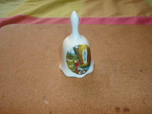 Souvenir De Lourdes mooi handbelletje in zeer goede staat, Antiek en Kunst, Antiek | Religie, Ophalen of Verzenden