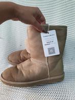 Ugg uggs zgan maat 41 beige goud kleur designer merk laarzen, Ophalen of Verzenden, Zo goed als nieuw, Beige
