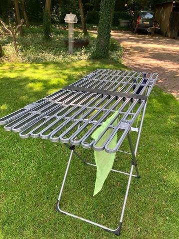 Innovatief droogrek ZONDER WASKNIJPERS!!!! beschikbaar voor biedingen