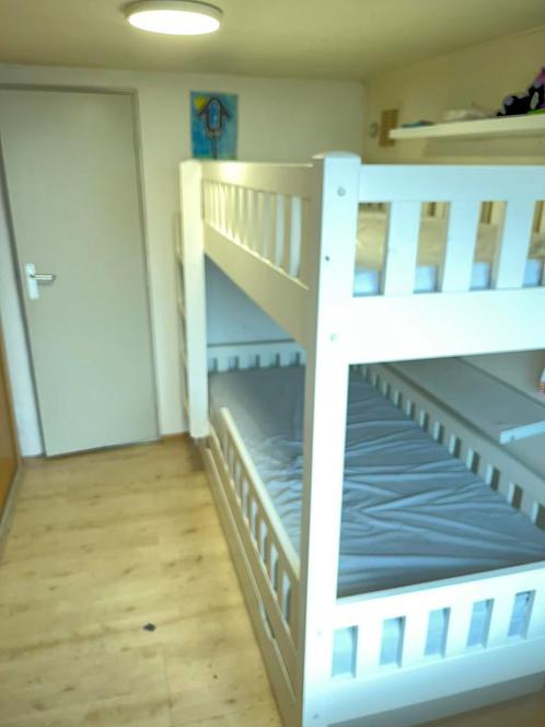 Stapelbed met logeer lade, Kinderen en Baby's, Kinderkamer | Stapelbedden en Hoogslapers, Zo goed als nieuw, Stapelbed, Ophalen of Verzenden