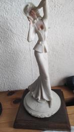 Te koop Belcari beeldje, Ophalen, Zo goed als nieuw, Mens