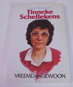 Vreemd en gewoon - Helderziende Tinneke Schellekens, Boeken, Zo goed als nieuw, Verzenden