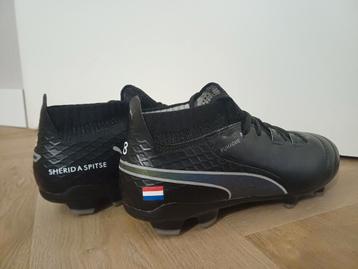 Nieuwe Puma One 17.1 FG voetbalschoenen van SHERIDA SPITSE beschikbaar voor biedingen