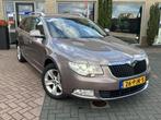 Skoda Superb Combi 1.8 TSI | Trekhaak | Export / Handel, Auto's, Skoda, Voorwielaandrijving, Euro 5, Stof, Zwart