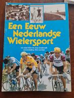 Een Eeuw Nederlandse Wielersport Boek, Ophalen of Verzenden, Gelezen, Wim van Eyle, Balsport