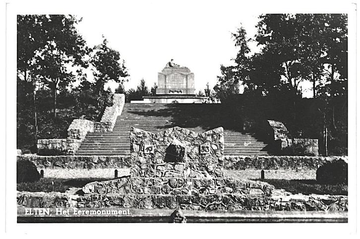 959465 Elten Het Eremonument 1953 Gelopen met postzegel, Verzamelen, Ansichtkaarten | Nederland, Gelopen, Gelderland, 1940 tot 1960
