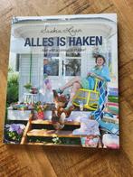 Haakboek Alles is Haken van Saskia Laan, Ophalen of Verzenden, Zo goed als nieuw, Haken, Patroon of Boek