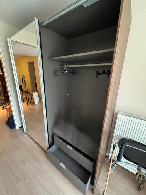 Schuifdeurkast met spiegel, Huis en Inrichting, Kasten | Kledingkasten, Zo goed als nieuw, 200 cm of meer, 100 tot 150 cm, 50 tot 75 cm