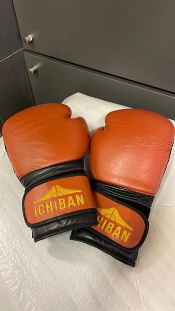 Bokshandschoenen merk Ichiban beschikbaar voor biedingen