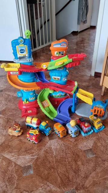 VTech Toet Toet Auto's en baan beschikbaar voor biedingen