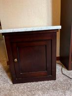 Kastje met marmeren blad, Huis en Inrichting, Slaapkamer | Nachtkastjes, Ophalen, Gebruikt, Minder dan 45 cm, Minder dan 55 cm