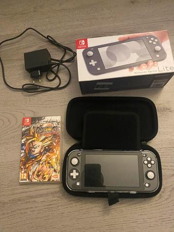 Nintendo Switch Lite Grijs + Game + Hoes beschikbaar voor biedingen