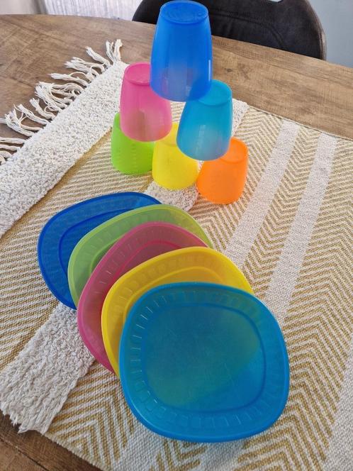 Zomer:fleurige mix v. bekers + bordjes voor (klein)kinderen, Huis en Inrichting, Keuken | Servies, Zo goed als nieuw, Overige typen