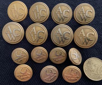 K023  Goudkleurig Metalen Knoop met ACW ... 8 GR en 7 KL beschikbaar voor biedingen