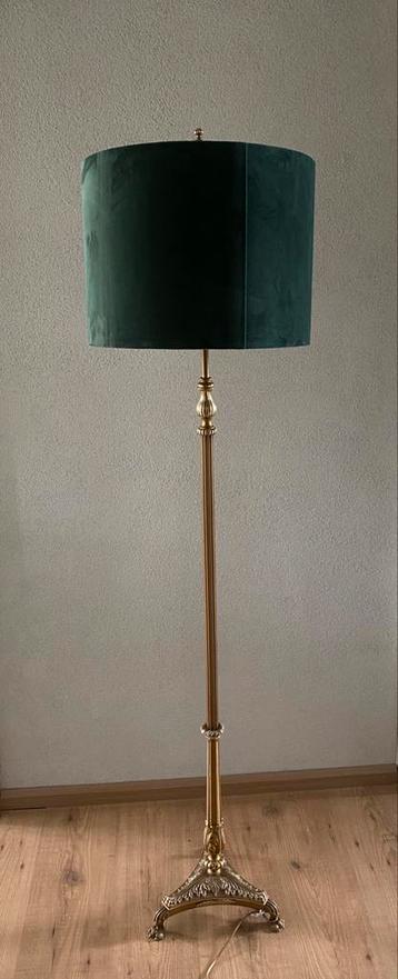 Klassieke vintage zware messing vloerlamp beschikbaar voor biedingen