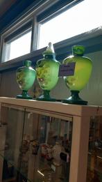 Glazen kaststel groene Vazen Set van 3, Antiek en Kunst, Ophalen