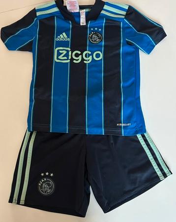 Ajax tenue, broek en shirt, uit shirt 2021-2022 beschikbaar voor biedingen