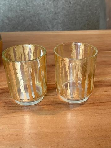 Windlichtjes met gouden detail beschikbaar voor biedingen