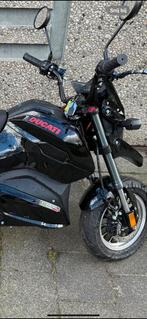 Elektrische bromfiets brommer ducati look nieuw, Fietsen en Brommers, Scooters | Yamaha, Nieuw, Overige modellen, Ophalen