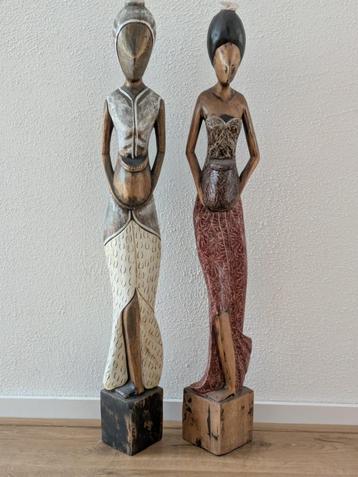 2 Houten Afrikaanse decoratie poppen/beelden beschikbaar voor biedingen