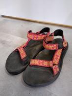 Teva sandalen - maat 39, Kleding | Dames, Schoenen, Roze, Gedragen, Sandalen of Muiltjes, Ophalen of Verzenden