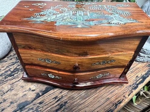 Chinees houten lak kistje parelmoer ingelegd, Antiek en Kunst, Kunst | Niet-Westerse kunst, Ophalen of Verzenden