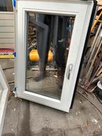 Kunstof kozijn kantel-kiep, Doe-het-zelf en Verbouw, Ophalen of Verzenden, Zo goed als nieuw, Gevelraam of Ruit