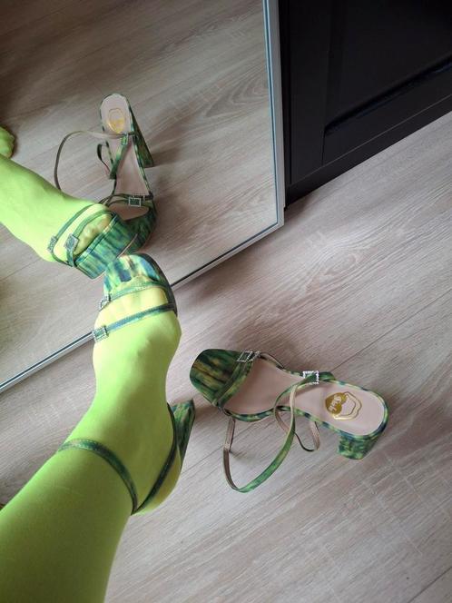 13 cm hoge Gemeleerde groene schoen maat 42l ., Kleding | Dames, Schoenen, Nieuw, Sneakers of Gympen, Groen, Ophalen of Verzenden