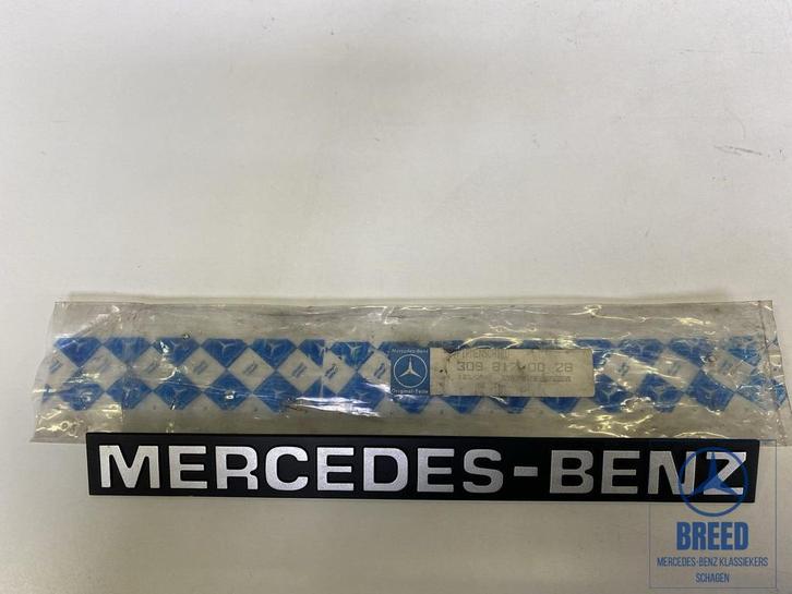 NOS Mercedes embleem voor Mercedes-Benz 309 310 313 601 611, Auto-onderdelen, Carrosserie en Plaatwerk, Mercedes-Benz, Nieuw, Ophalen of Verzenden