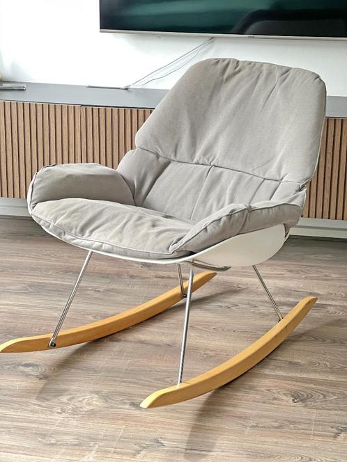 Design schommelstoel Zuiver / Dutchbone, Huis en Inrichting, Fauteuils, Gebruikt, Hout, Kunststof, Metaal, Ophalen