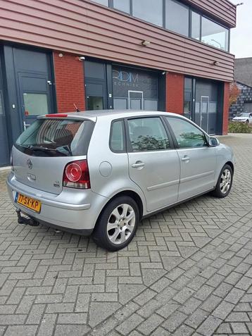 Volkswagen Polo 1.4 55KW 2006 Grijs beschikbaar voor biedingen