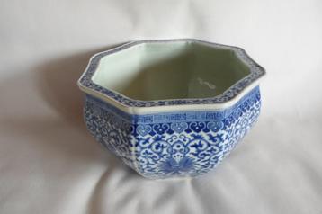 Grote Chinese Cachepot Blauw Wit beschikbaar voor biedingen