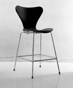 Fritz hansen zwarte Vlinderstoelen barkrukken, Huis en Inrichting, Barkrukken, 60 tot 90 cm, Ophalen of Verzenden, Zo goed als nieuw