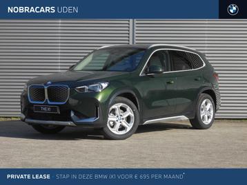 BMW iX1 eDrive20 xLine / Panoramadak / Trekhaak / Sportstoel beschikbaar voor biedingen
