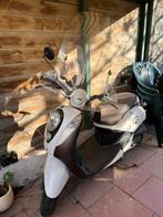 Sym mio 2012 geel kenteken met 2 helmen en hoes, Fietsen en Brommers, Scooters | SYM, Gebruikt, Maximaal 45 km/u, Benzine, Ophalen