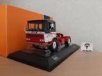 Daf 2600 1970 in rood wit en blauw van IXO Trucks 1:43