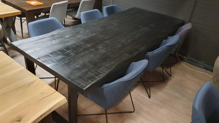 Zwarte mangohouten boomstamtafel van 110x260cm, Huis en Inrichting, Tafels | Eettafels, Nieuw, 100 tot 150 cm, 200 cm of meer